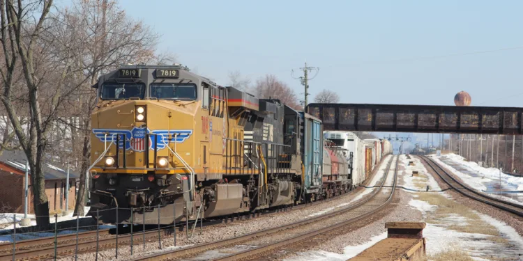 UP, NS: Merger will create 10,000 single-line service lanes, shift 105k truckloads to rail