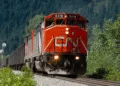 CN revenue, profit grows on rail freight gains
