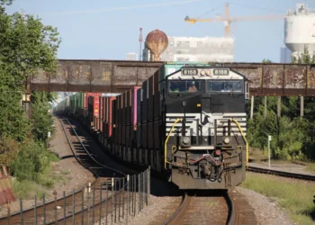 Union Pacific, Norfolk Southern defend completeness of merger application