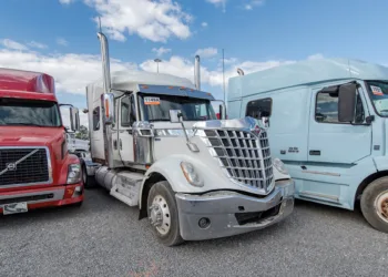Used Class 8 truck sales jump in December as prices rise to $57,135