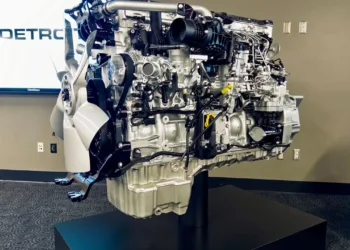 Detroit rolls out Gen 6 engine portfolio for Freightliner and Western Star trucks
