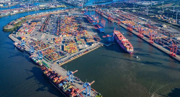 HHLA revenue and EBIT rise in 2025