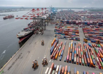 Kalmar secures major order for hybrid straddle carriers at Maher Terminals