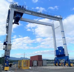 Rubber Tired Gantry Cranes (Demonstration unit in MITSUI E&S Oita factory)
