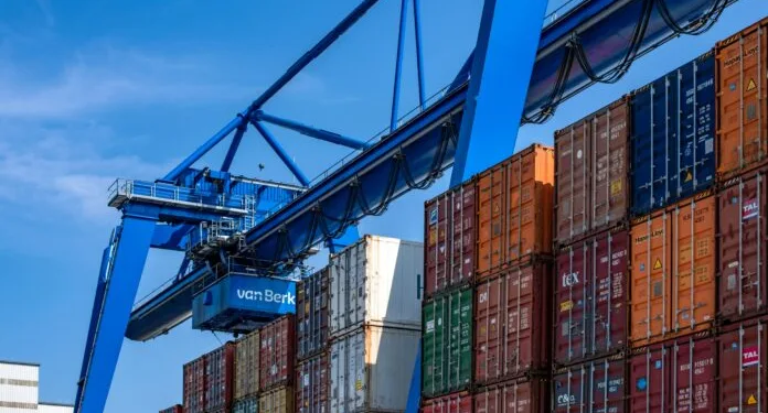 NWSA ends 2025 with Q4 volume recovery trend