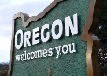 Oregon maps four offshore wind futures, from zero build to 3GW