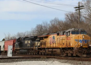 Union Pacific, Norfolk Southern set new date to re-file merger application
